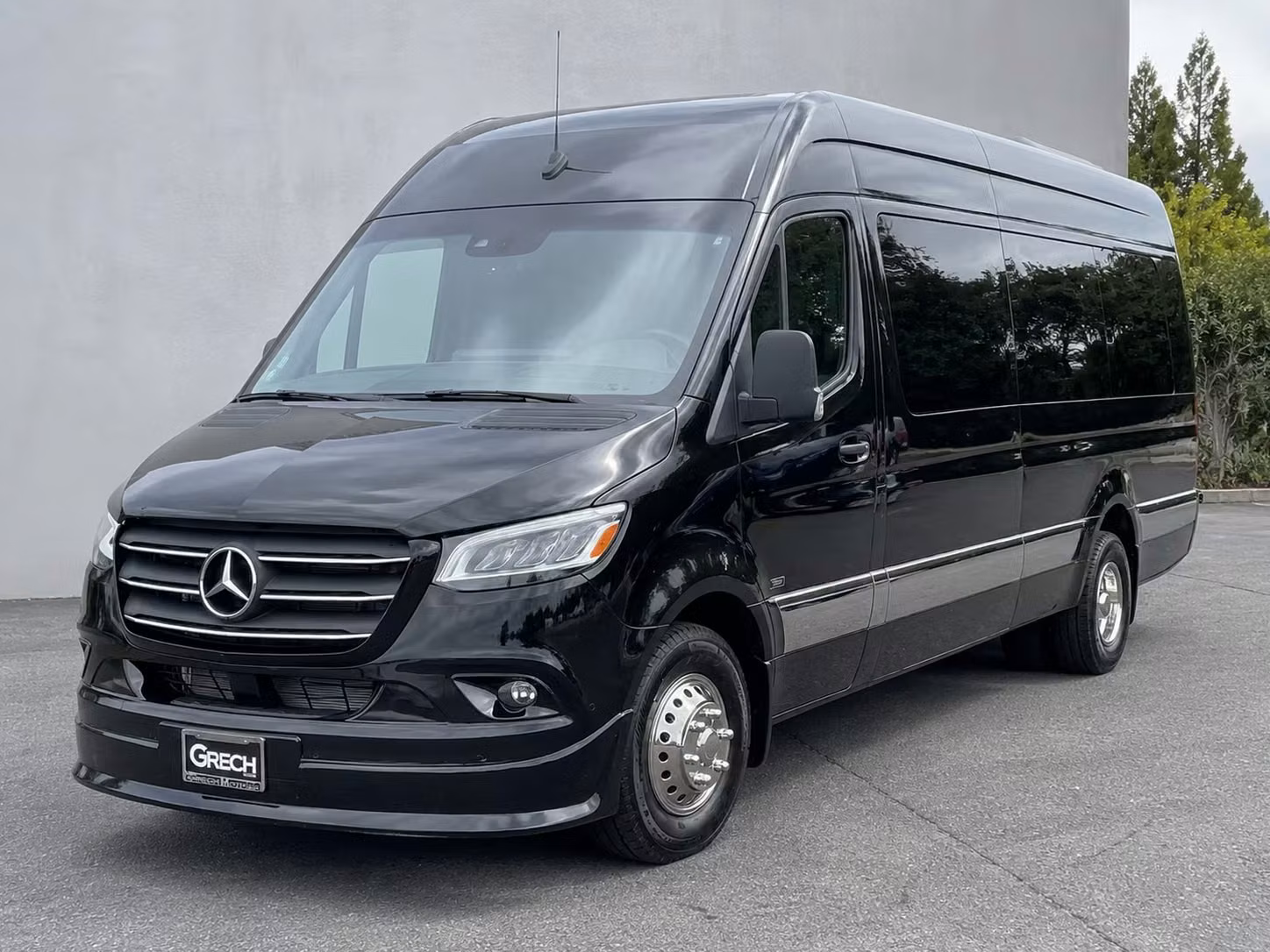 corporate event bus rentals in pasadena
