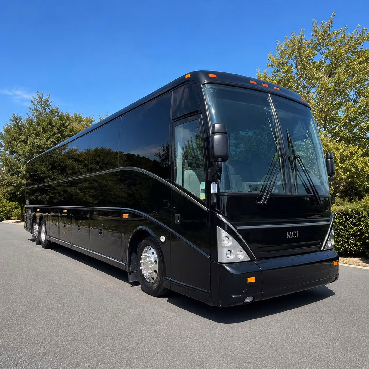 make your pasadena wedding day seamless with a wedding shuttle bus