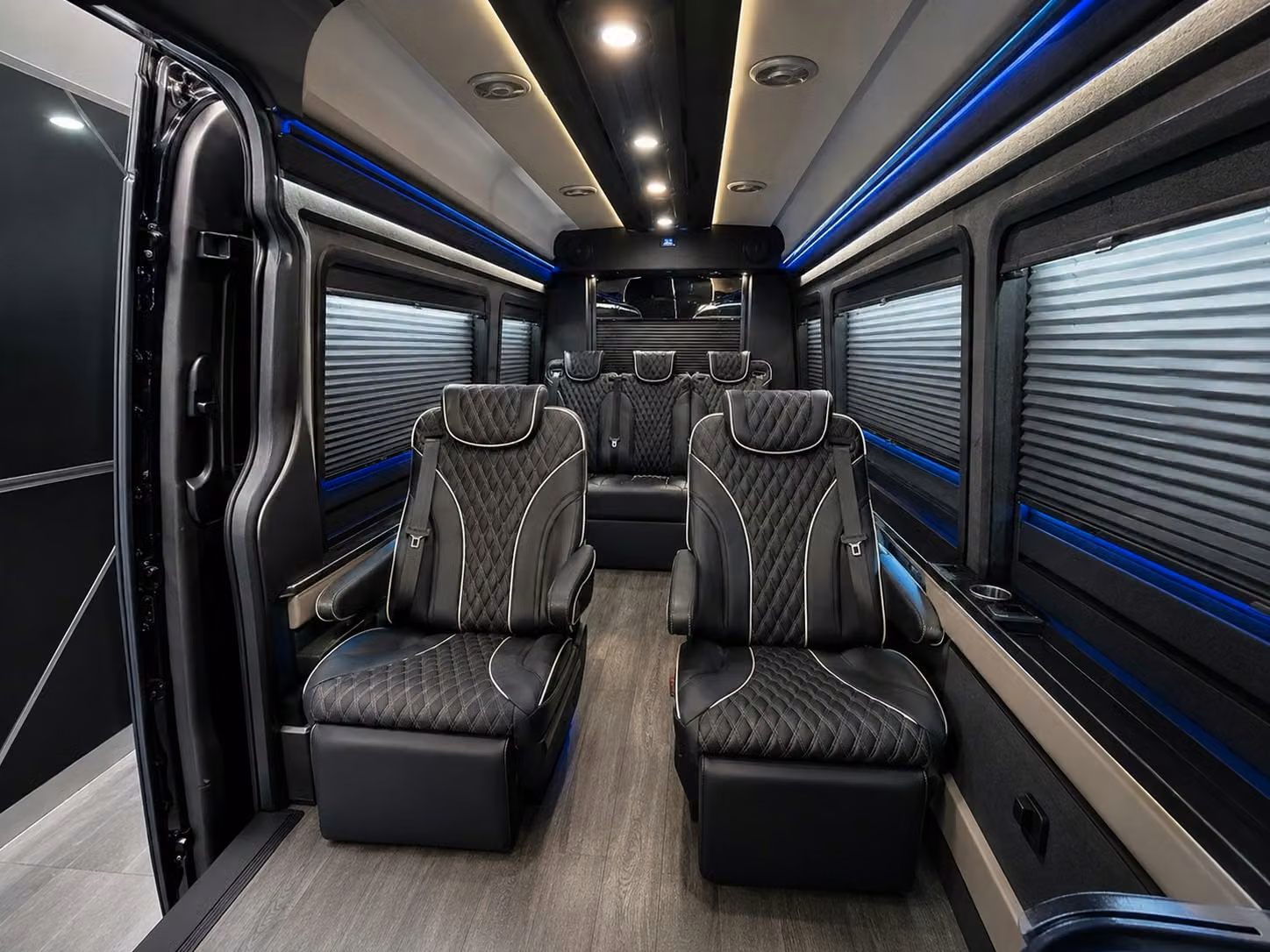 we help you compare pasadena airport transfer vehicles side by side instantly