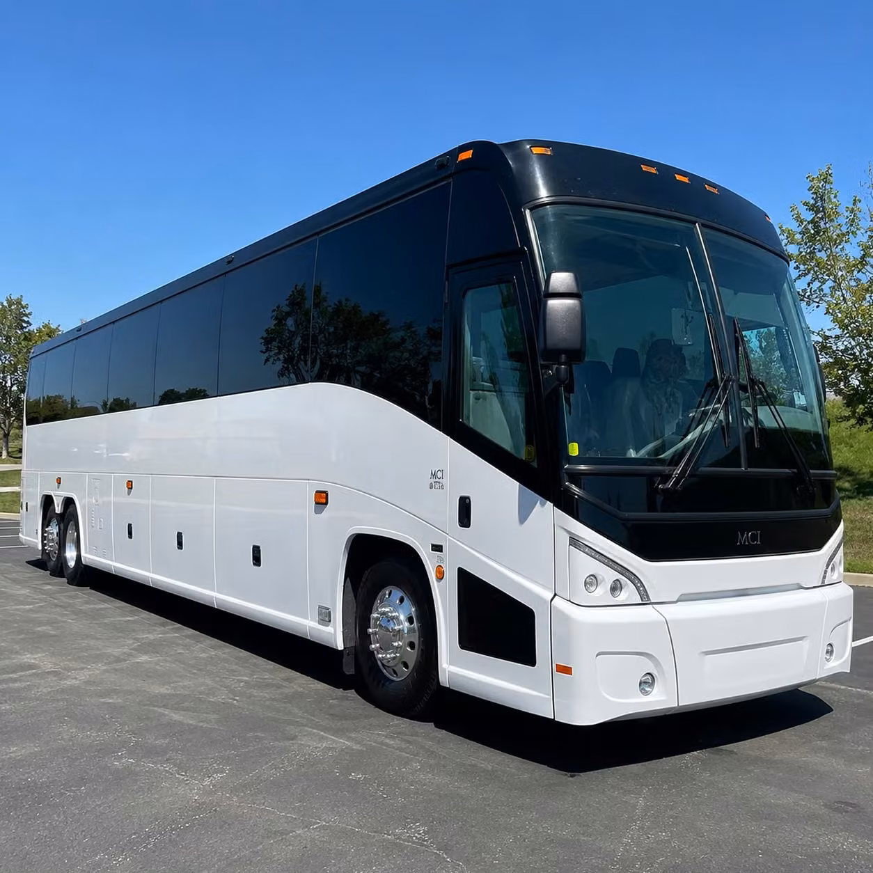why pasadena groups choose a private bus over rideshares for airport runs